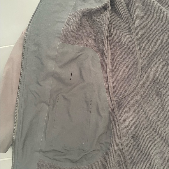 Nau Asymmetrical Trench - Picture 5 of 12